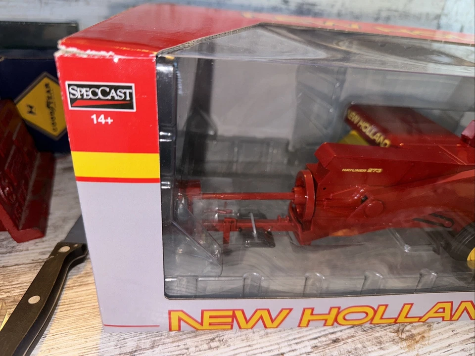 1/16 New Holland 273 Square Baler, 2024 NFTM Renovation Die-Cast SpecCast - Image 4 of 4