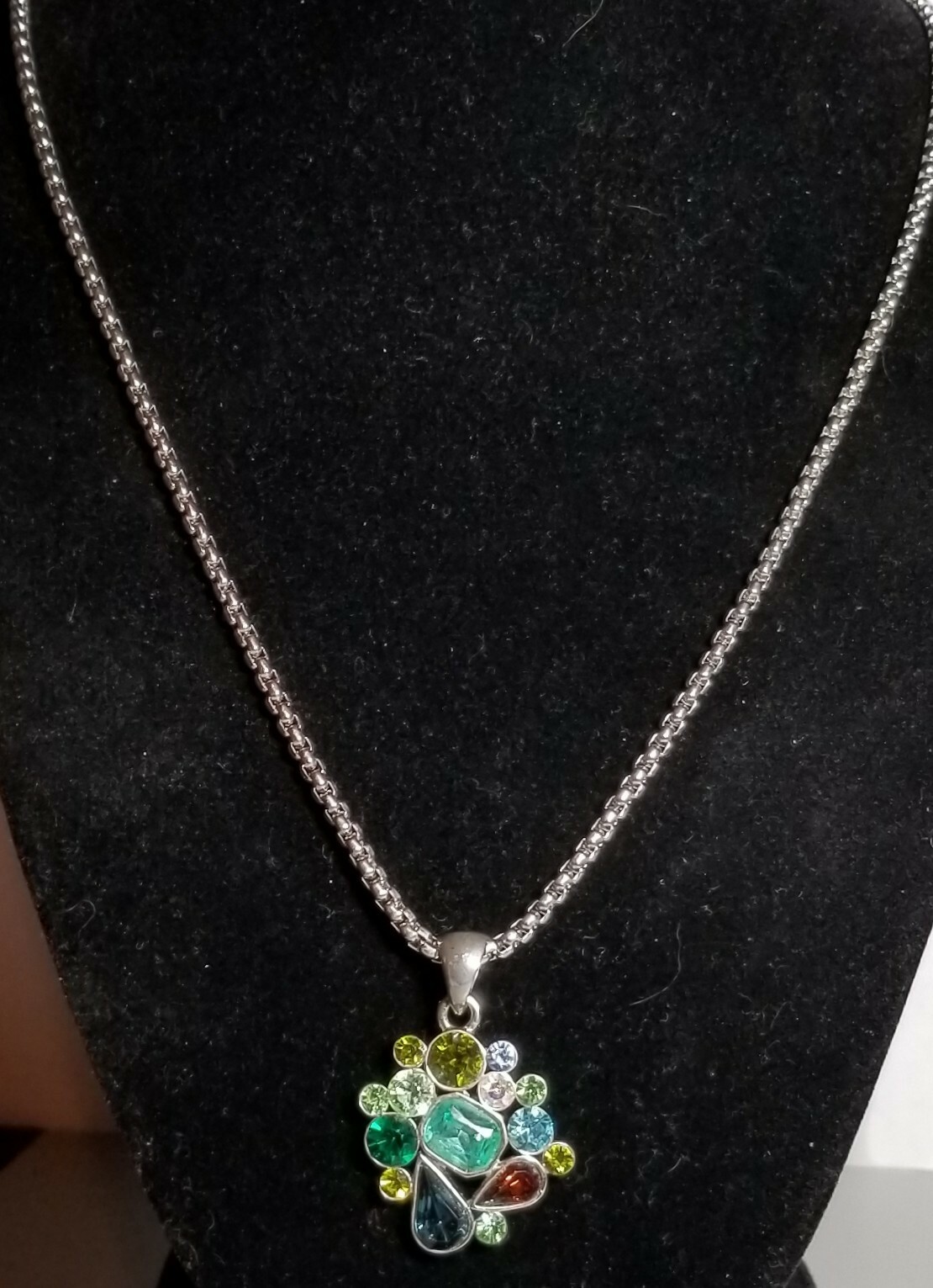 2 Crystal Pendants/Interchangeable Chain - image 8