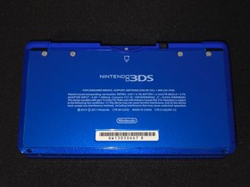 Mint Condition Nintendo 3DS Console w/ Charger, SD, Accessories