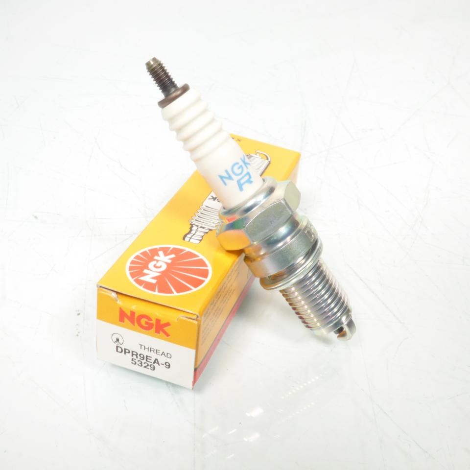 Bougie d'allumage NGK pour Buell 984 Xb-9S Lightning pièce mécanique moto