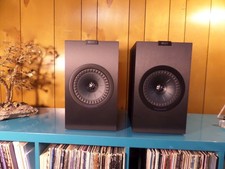 KEF Q350 Black Bookshelf Speaker - Used . In original MFG Box
