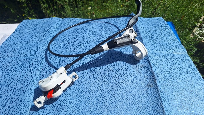 SHIMANO BL-M445 RIGHT BRAKE LEVER and caliper FRONT mountain bike