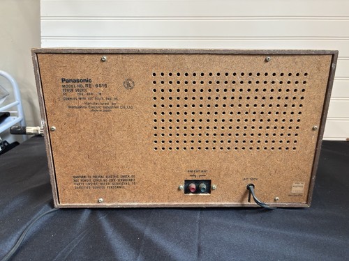 PANASONIC MODEL RE-6516 AM-FM TABLE TOP RADIO WALNUT CASE 1960s Tested - Picture 6 of 8