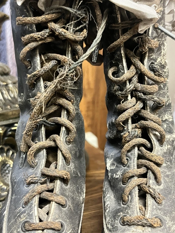 1800s Teen Smaller Victorian Boots Lace up Up Leather Shabby Chic Decor - Image 3 of 4