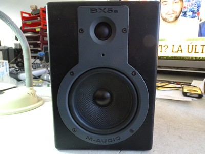 M-Audio BX-5a Studiophile Powered 
