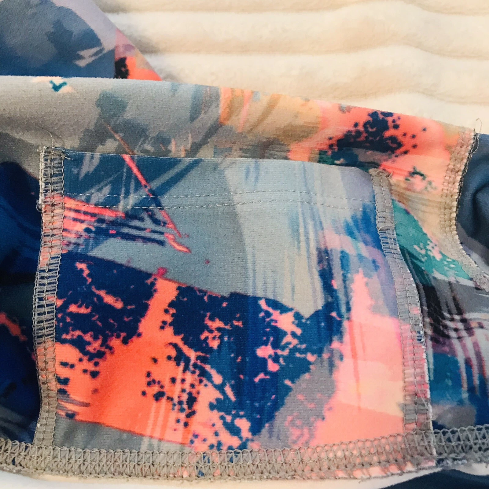 fabletics lisette up and coming retro 80s print leggings