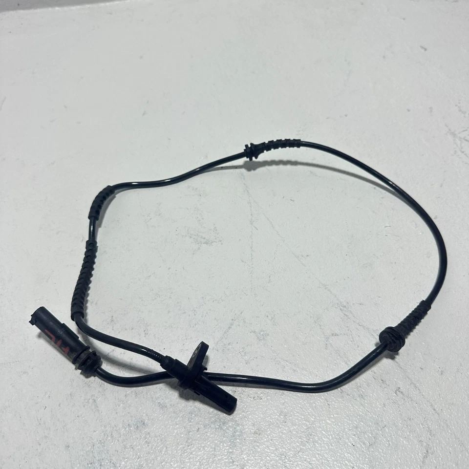 OEM DELANTERO DERECHO O IZQUIERDO ABS SENSOR DE VELOCIDAD DE RUEDA 2011-2016 BMW 528i F10 Foto 2 de 4