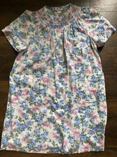 Leisure Life Vintage Mumu House Coat Robe Size M Button Floral Grandma B8
