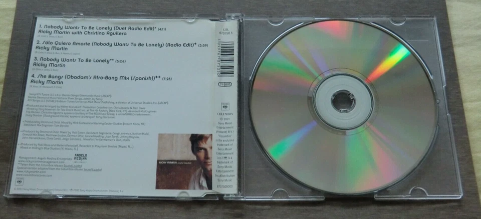 Ricky Martin With Christina Aguilera – Nobody Wants To Be Lonely - Bild 3 von 3