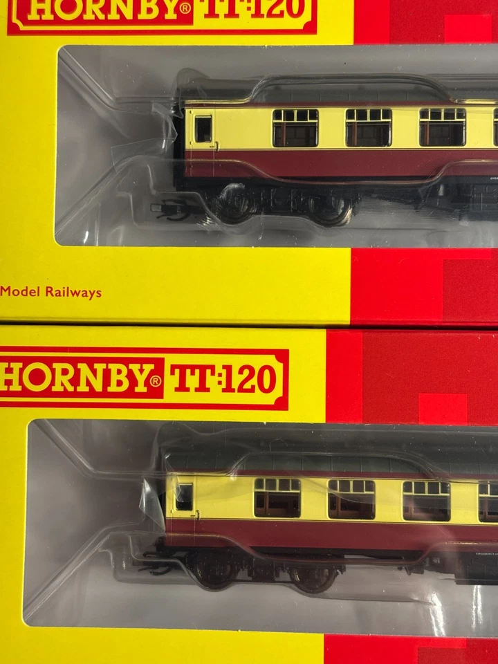 Pair of TT4006A Hornby TT Gauge (1:120 Scale) BR Mk1 Brake Second E35335 - Image 3 of 4