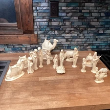 17 Piece Detailed Ceramic Christmas Nativity Scene Holiday Decor Christian Jesus