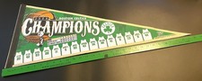 Gagliardetto Boston Celtics Champions 2008, 30" lungo a punta, 12" alto, nomi giocatori