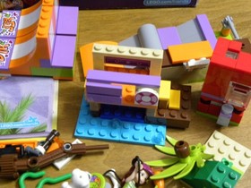 LEGO Friends 41099 Heartlake Skate Park Complete w/ Mini Figures Box Instruction