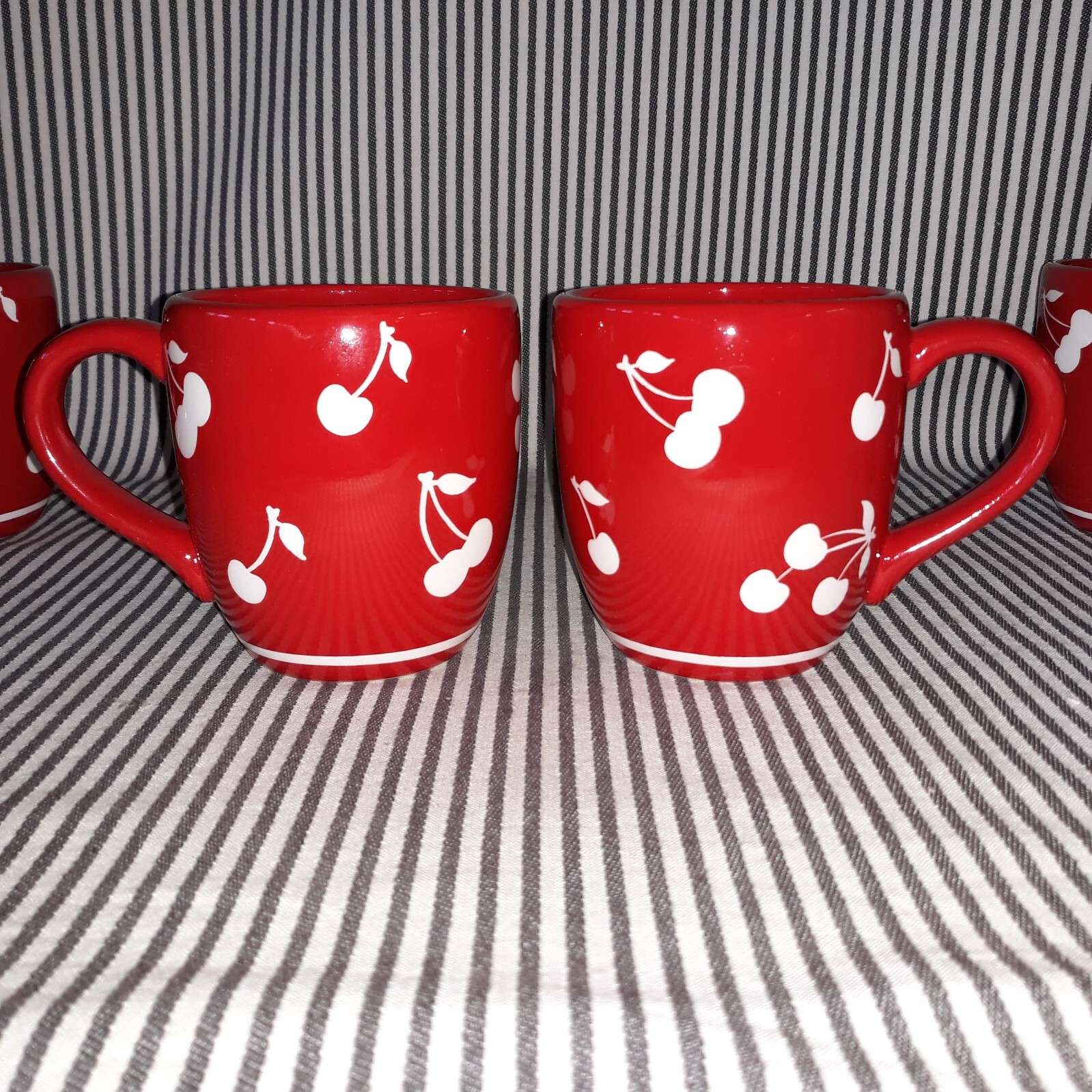 NwoT LOT OF 2 SET SONOMA RED CHERRIES JUBILEE COFFEE MUGS TEA CUPS 4