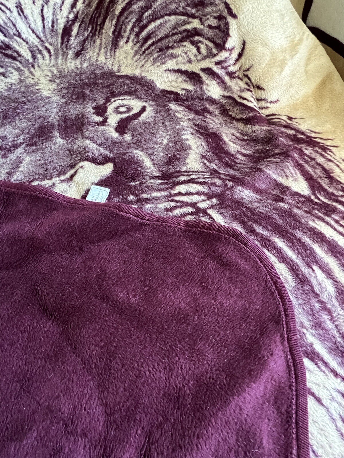 San Marcos Blanket Lion Maroon Red Beige Reversible 64x72 Original eBay
