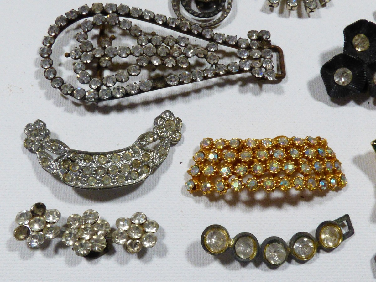 lot of 23 VTG Victorian Metal Belt Buckle Shoe clip parts Rhinestones Crystals Vintage Shoe Shoe Buckles for sale - eBay main image 3