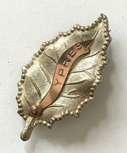WWI 43mm long silver plated holly leaf Ypres commemorative brooch pin