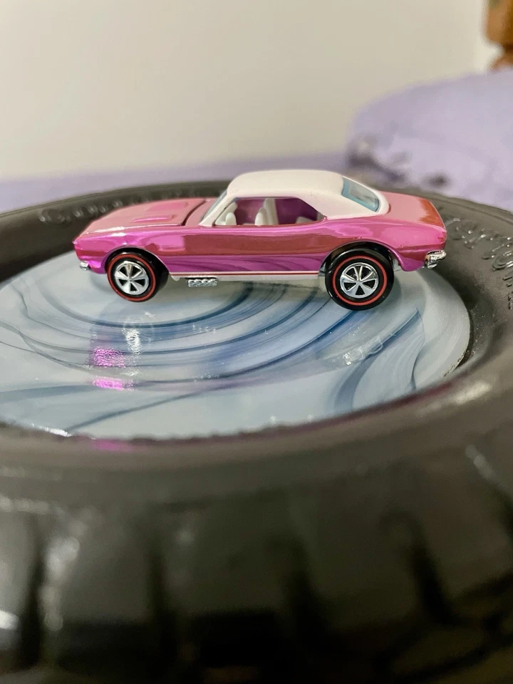 HOT WHEELS 67 CAMARO 2017 NATIONALS PINK PARTY LOOSE BEAUTIFUL MINT!! - Image 2 of 4