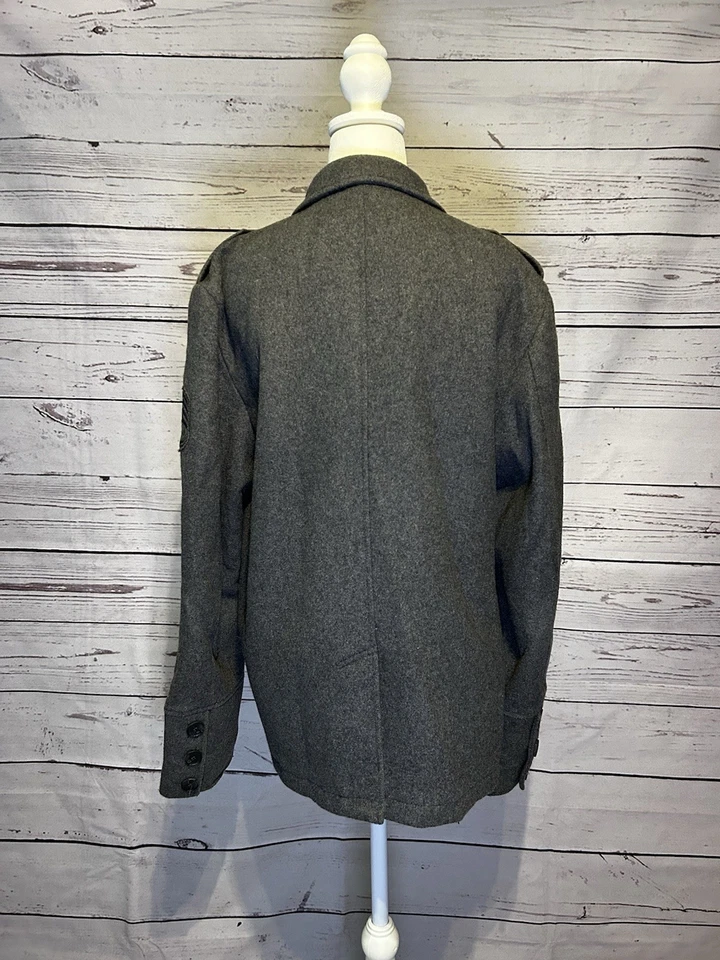 Chaqueta BKE Hombre Calce Ajustado Estilo Militar Talla Mediana  Foto 3 de 4