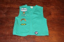 Girl Scouts Of America USA Uniform Vest Green Medium Sewn Patches