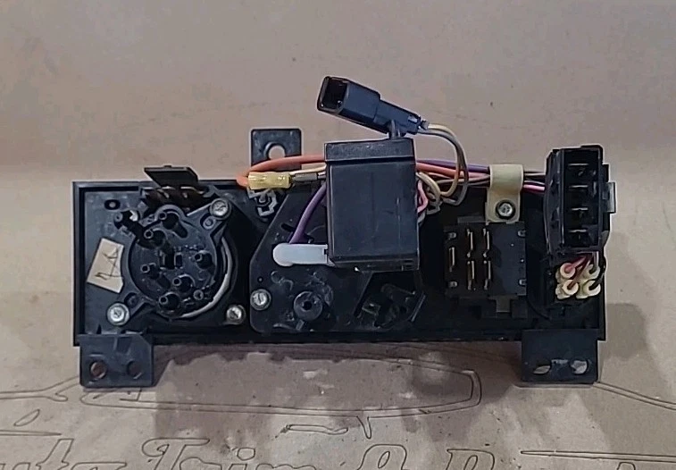 1994-1996 Chevrolet Impala SS Caprice HVAC Climate Temp Control 16192891 OEM - Изображение 2 из 2