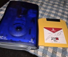 Iomega Zip 100 Z100USBS Powered External Drive w 1 Zip Disk  USB Cable
