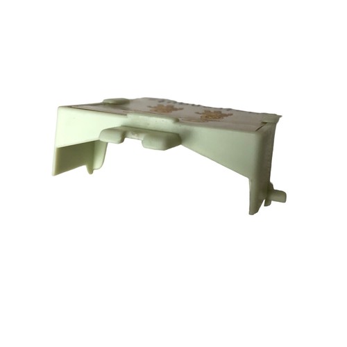 Cranium CARIBOO Game 15 Green Plastic Snap On Doors Replacement Parts - Picture 4 of 7