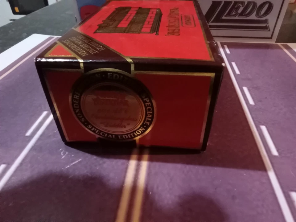 Matchbox Models Of Yesteryear Y10 1934 AEC Trolley Bus Mint in Box - Image 3 of 4