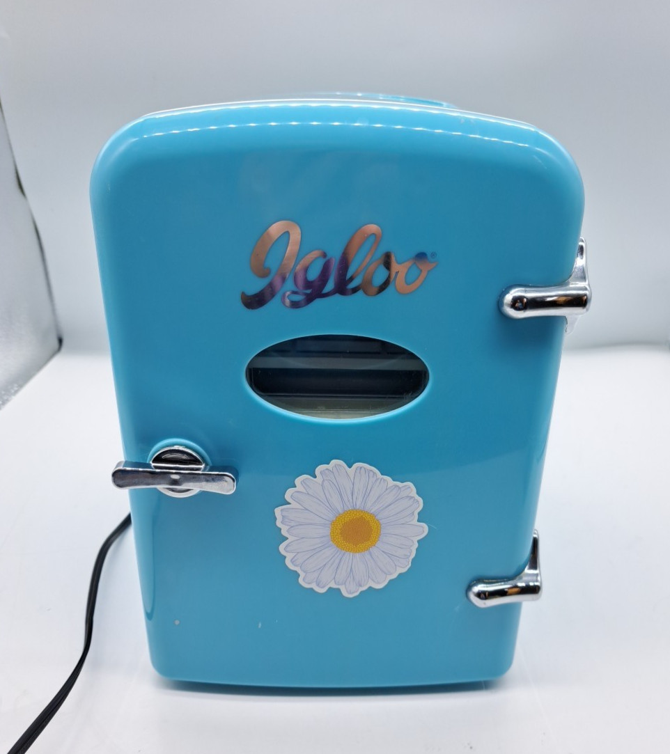 Igloo Mini Beverage Refrigerator MIS129C Blue Holds 6 cans 0.14 Cuft 4 L