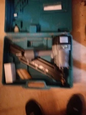 Central Pneumatic 91054 34-Degree Clipped Head Pneumatic Framing Nailer