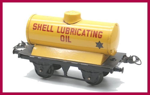 HORNBY TRAIN: 42212 - BENZINTANKWAGEN - SHELL OIL - OVP | Condition: Used