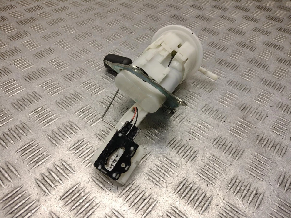 Bomba de combustible Suzuki GSX-S750 GSXS 750 Z AL9 2019 Foto 3 de 4