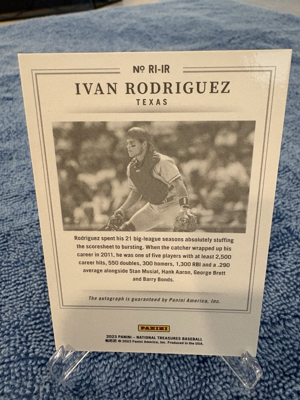 2023 Panini National Treasures IVAN RODRIGUEZ Auto #d /25 view 2