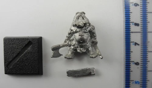 VERY UPSET BERSERKER (tag off) Metal C06 Norse Dwarfs Army Warhammer 1980s 6