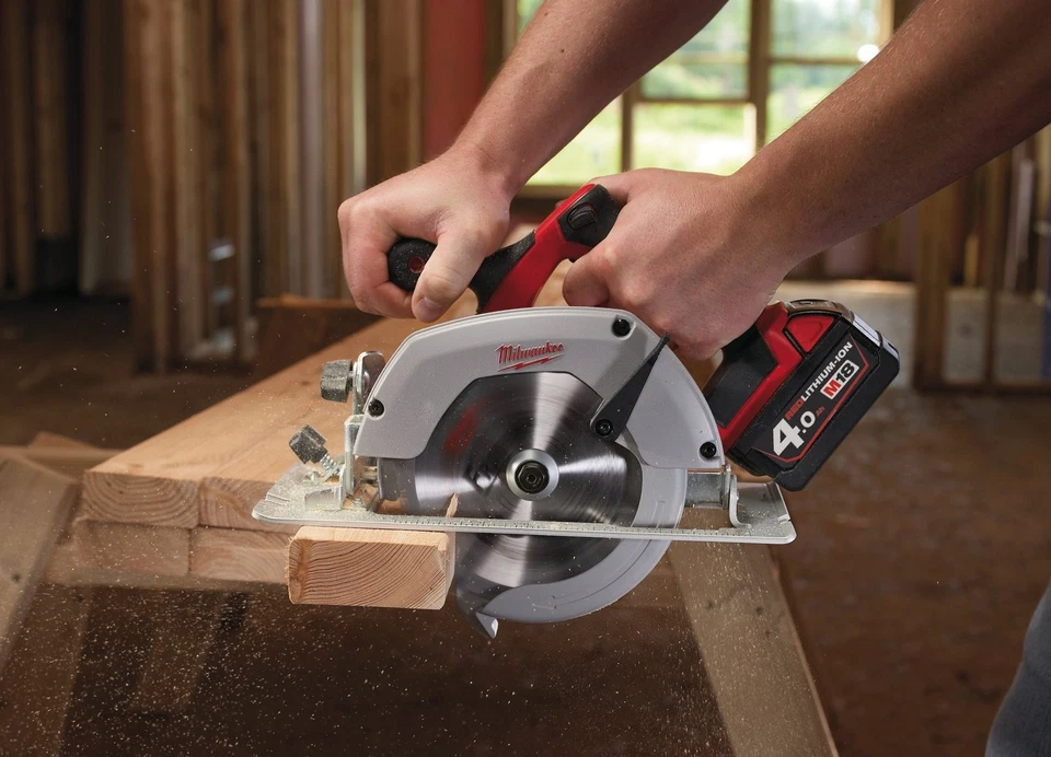 Milwaukee HD18CS-0 18V 165mm Cordless Circular Saw (Body Only) with Bag - Image 4 of 4