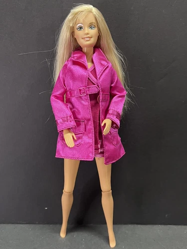Barbie - Articulated - Blonde Hair Blue Eyes - Daphne's Outfit from Scooby Doo