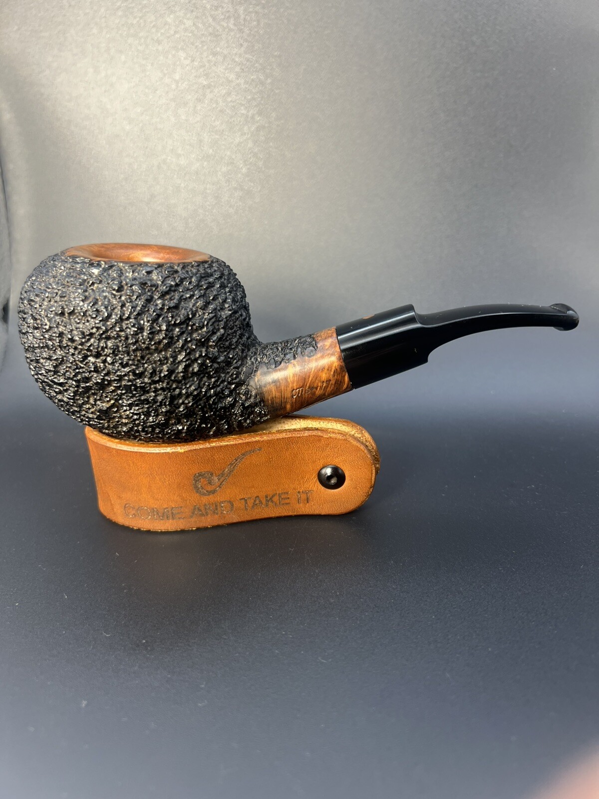 Moretti Oversized Chubby Rusticated Tomato Tobacco Pipe