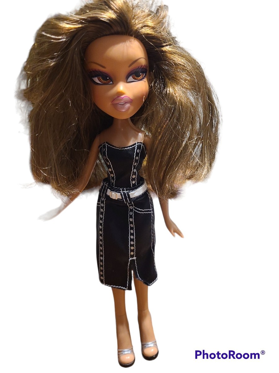 Bratz Doll FASHION DESIGNER Yasmin with Clothing