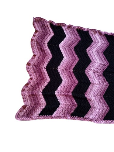 Chevron Crochet Mauve/Black Ruffled Trim Afghan Throw Blanket 58"X 40" - Picture 2 of 5