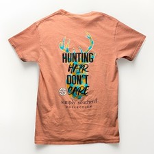 Simply Southern ?Hunting Hair Don?t Care? T-Shirt Women?s Small Peach Deer Tee