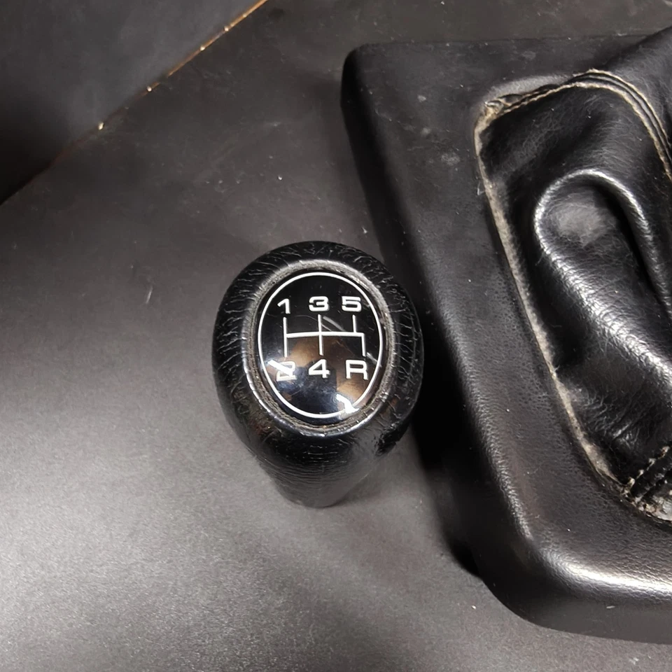 Mazda RX7 FCS4 1986-1988 maletero de cambio y perilla Foto 2 de 4