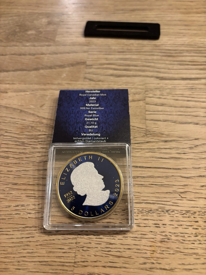 1 oz Silber Maple Leaf ROYAL BLUE ICED OUT 2023 Auflage 100 - Silbermünze - Bild 2 von 3