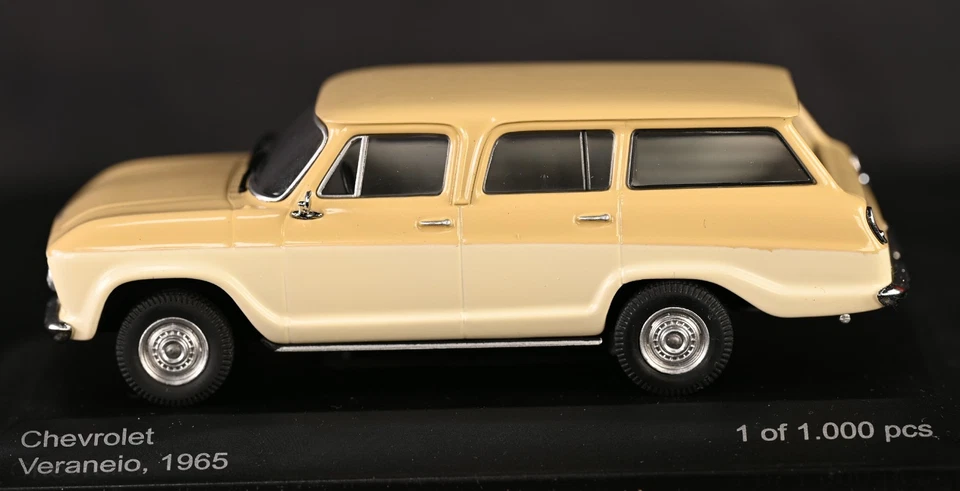 1965 Chevrolet Veraneio 1:43 Diecast WhiteBox Limited to 1,000 Mint in box - Image 2 of 4