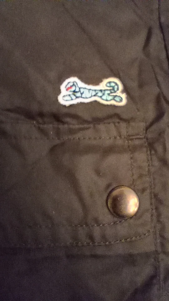 Chaqueta cortavientos Le Tigre vintage de nailon negra para mujer RN#118496 CA# 19371 Foto 4 de 4