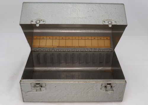 VINTAGE BRUMBERGER METAL FILM REEL CASE - Picture 4 of 6