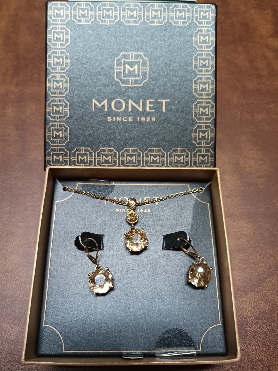 NEW Monet Necklace & Earrings Gold Tone Pale Amber Colored