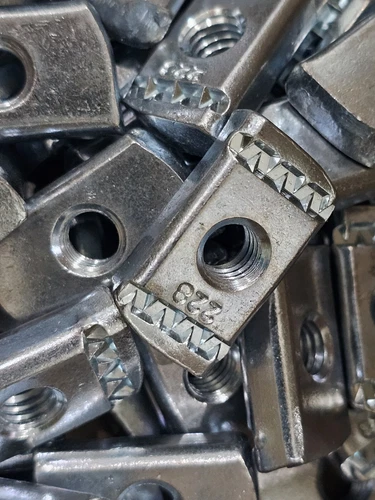 BOX OF 100  B-LINE CHANNEL NUT ZINC PLATED  STEEL 3/8"
