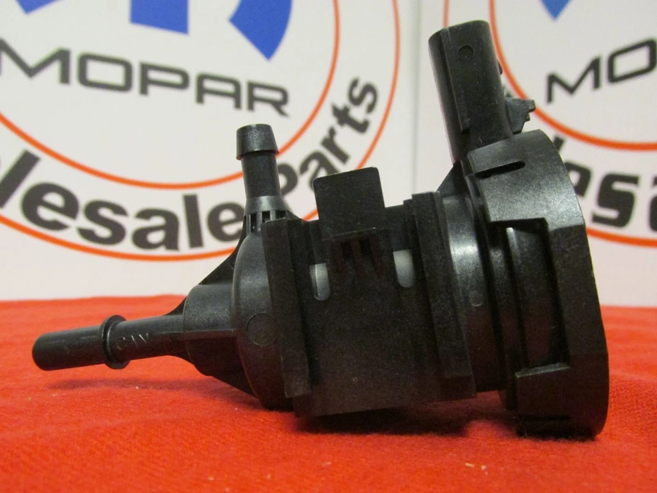 Válvula de purga linear de substituição DODGE CHRYSLER JEEP NOVA FABRICANTE DE EQUIPAMENTO ORIGINAL MOPAR - Imagem 4 de 4