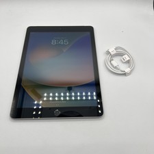 Apple iPad 5th Generation A1823 32 GB, Wi-Fi  4G, 9.7 in - Silver