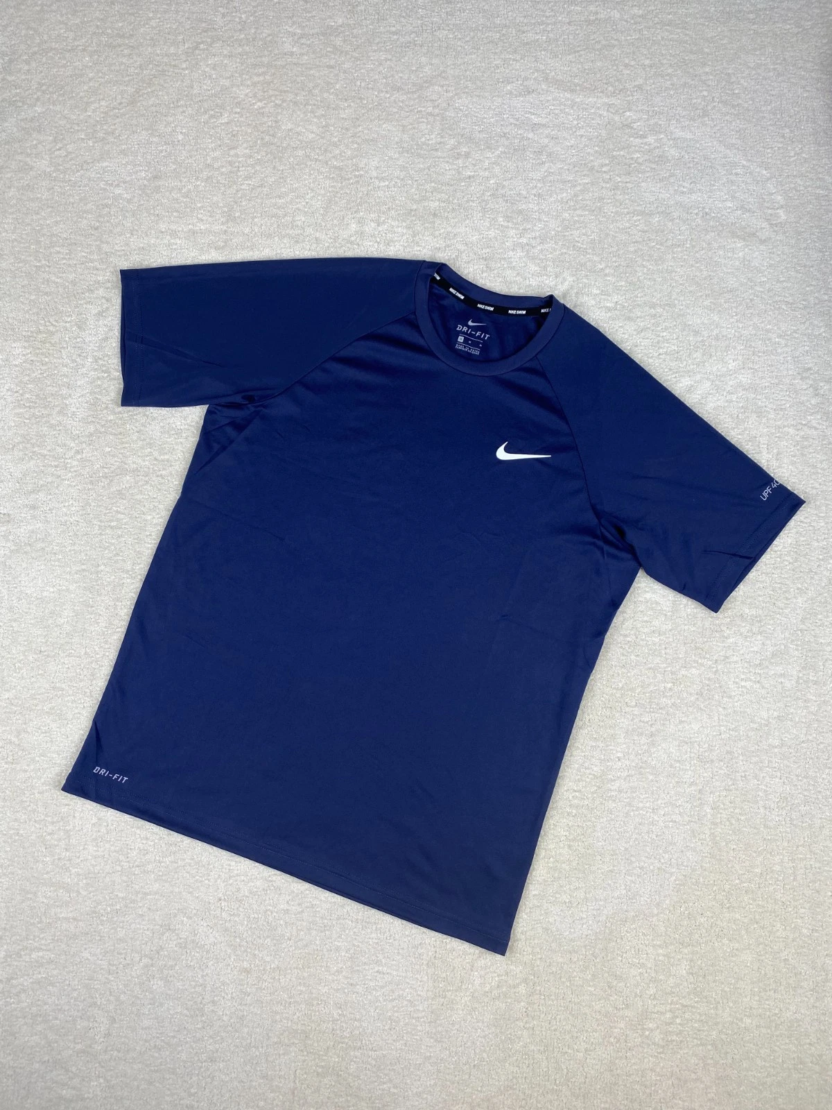 Nike Hydroguard UPF40+ Dri-fit T-shirt Size M in Navy